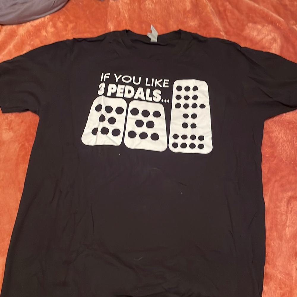 Graphic tee